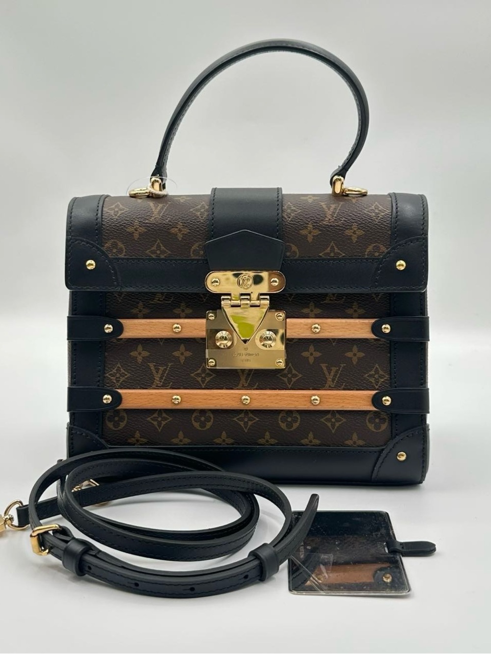 #81 Trianon Monogram